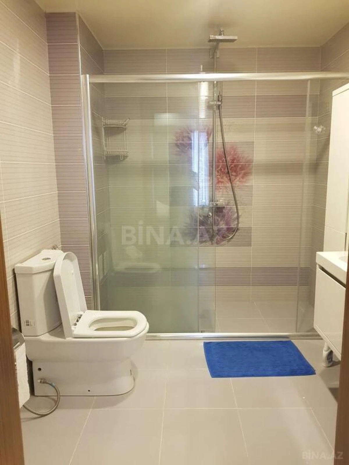Satılır 2 otaqlı mənzil 107 m²