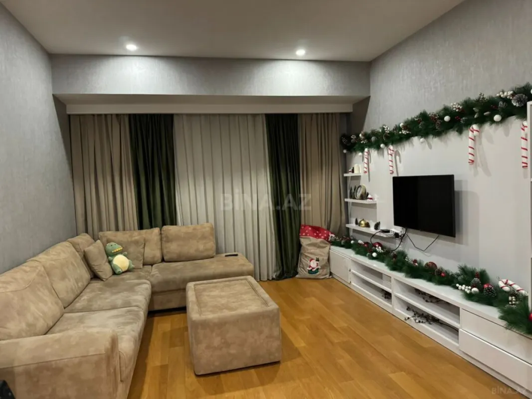 Satılır 2 otaqlı mənzil 107 m²