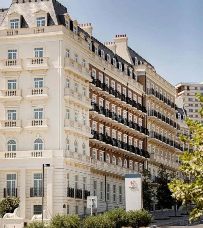 Satılır 4 otaqlı mənzil 184 m²