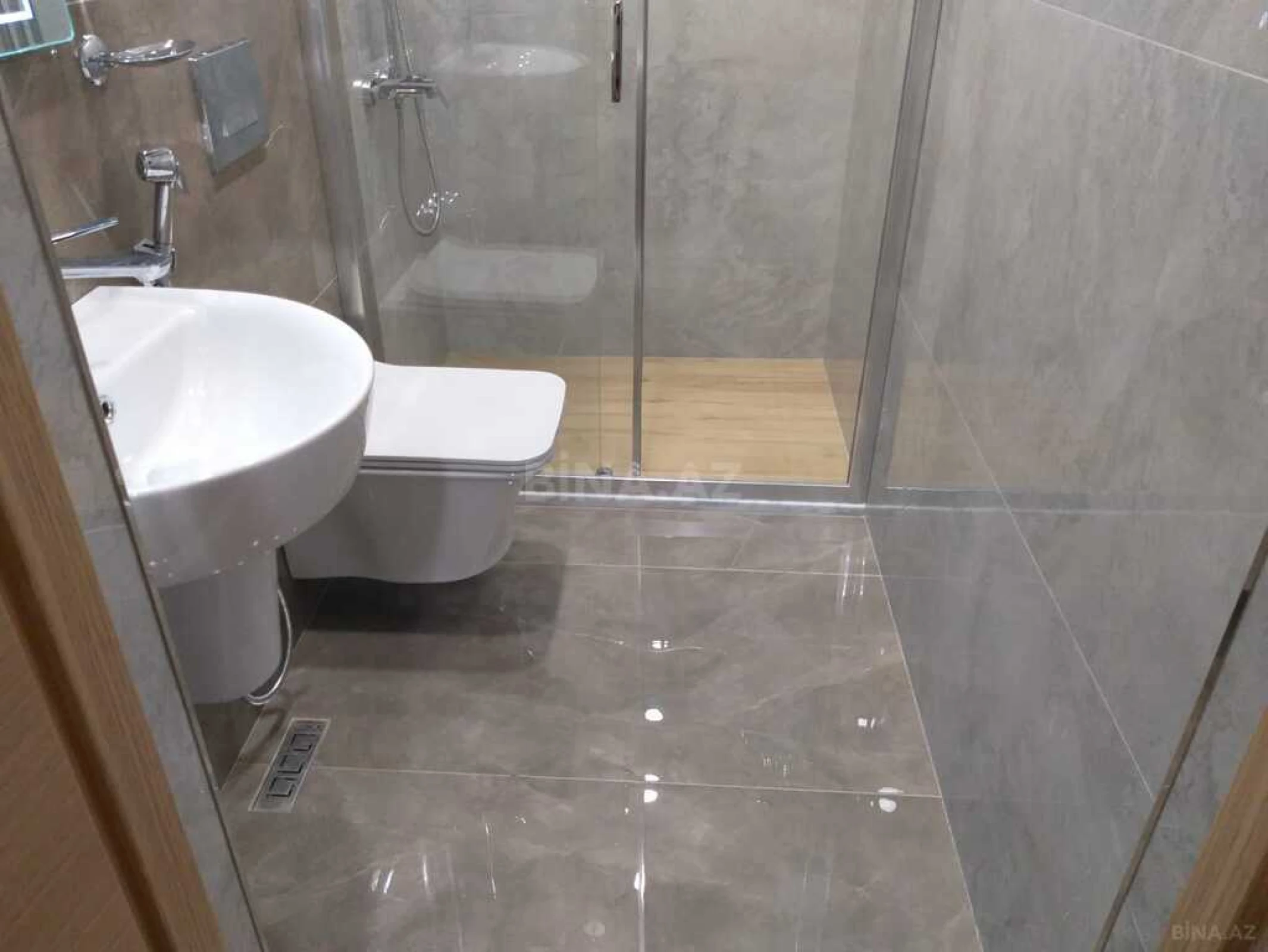 Satılır 3 otaqlı mənzil 94.5 m²