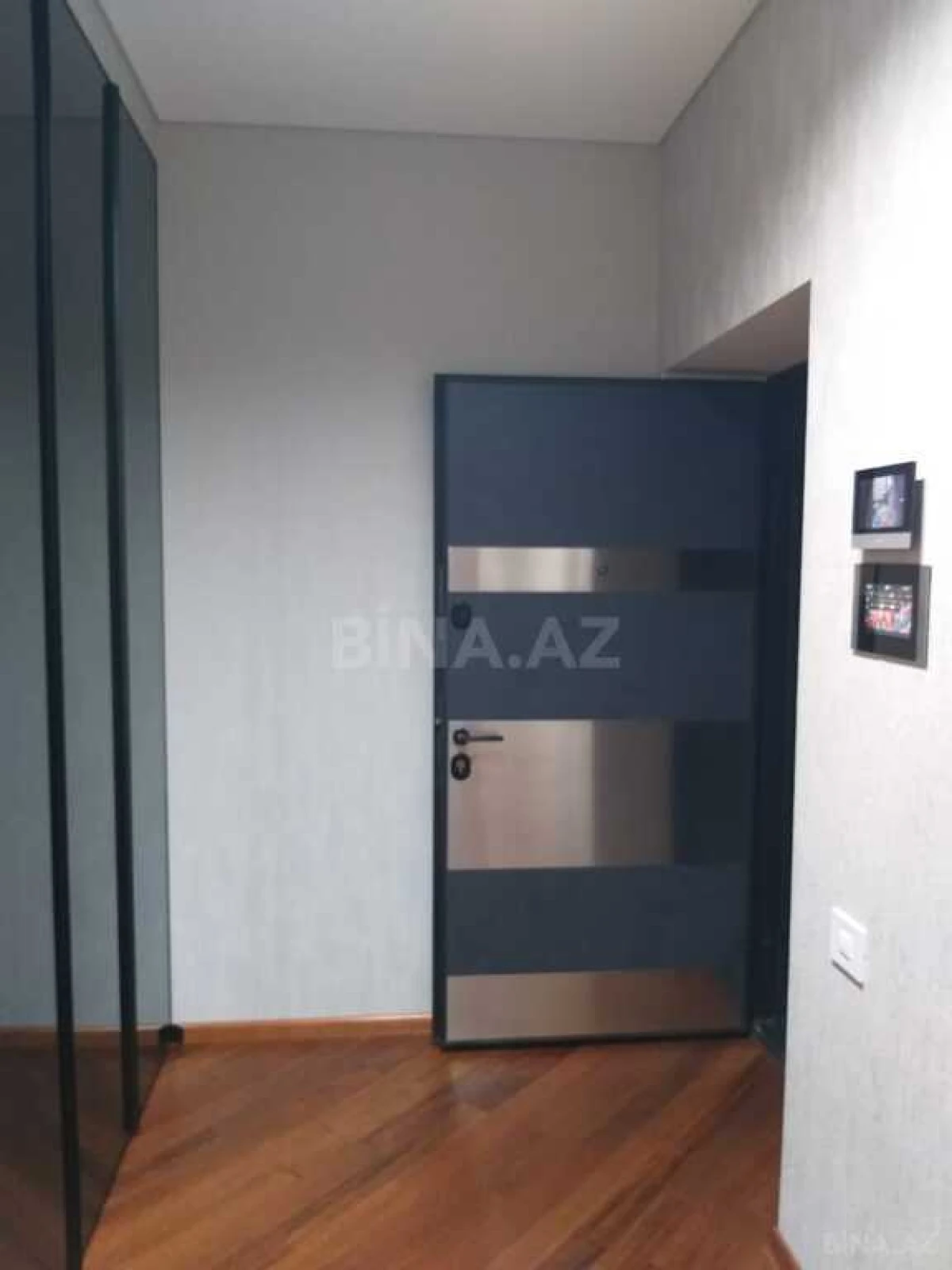 Satılır 3 otaqlı mənzil 94.5 m²