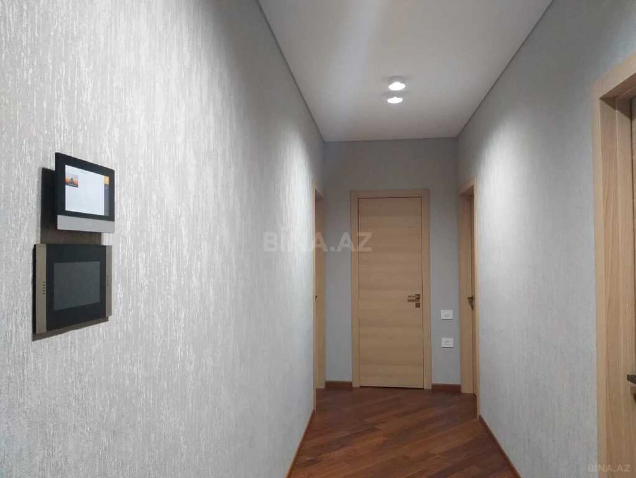 Satılır 3 otaqlı mənzil 94.5 m²