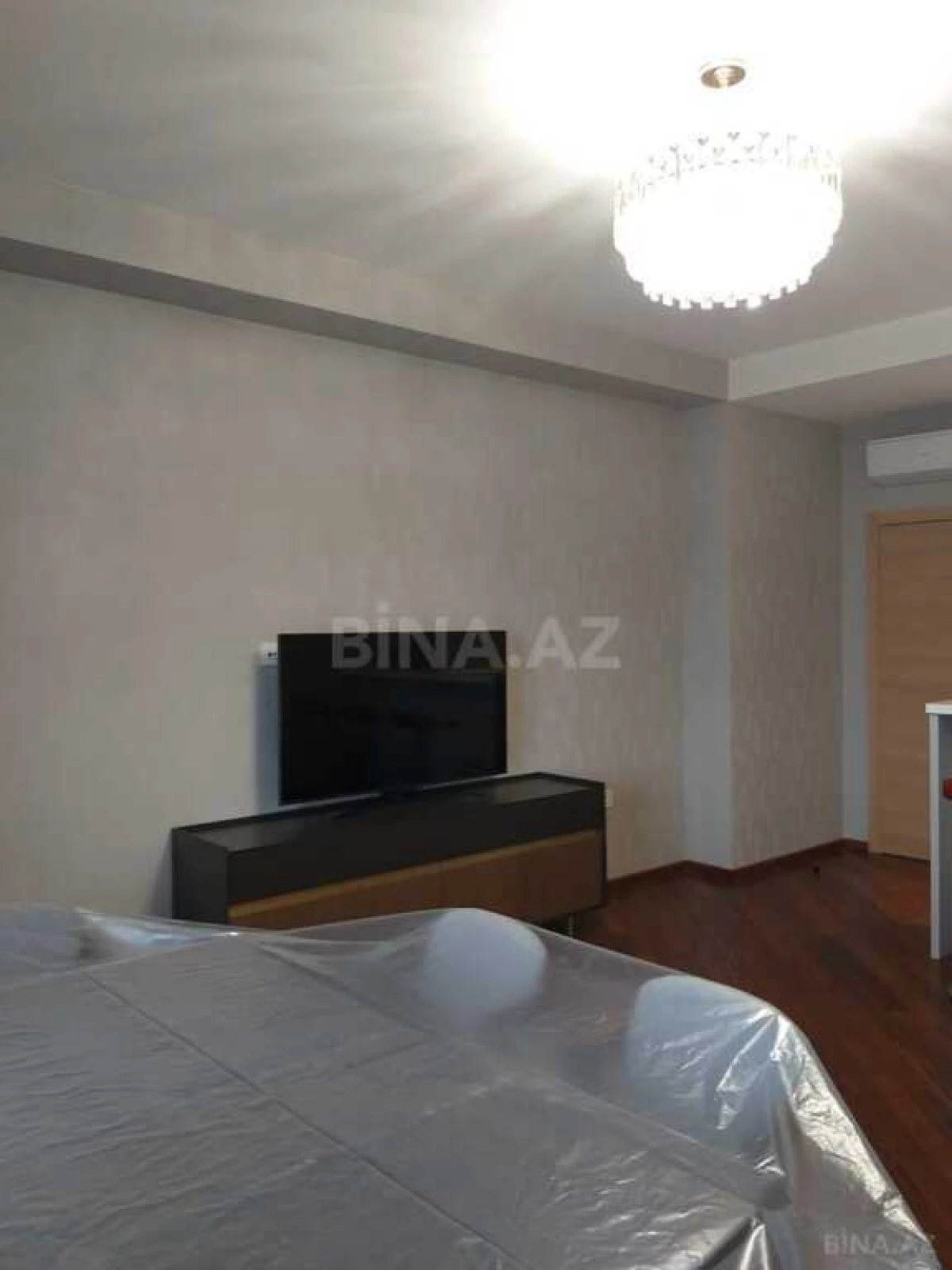 Satılır 3 otaqlı mənzil 94.5 m²