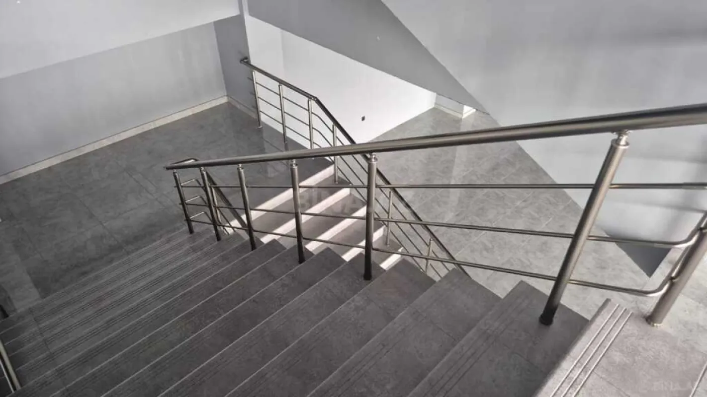 Kirayə verilir obyekt 1200 m²