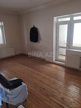 Satılır 4 otaqlı mənzil 110 m²
