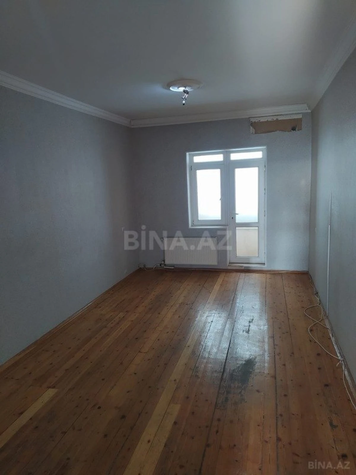 Satılır 4 otaqlı mənzil 110 m²