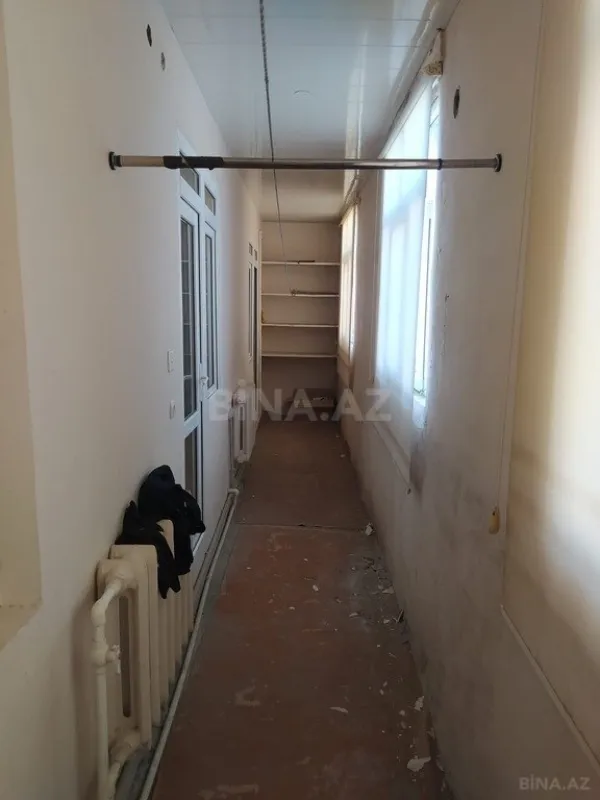Satılır 4 otaqlı mənzil 110 m²