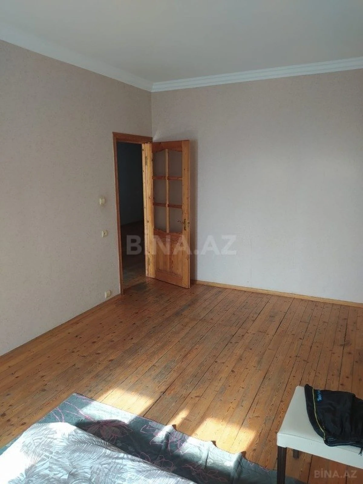 Satılır 4 otaqlı mənzil 110 m²