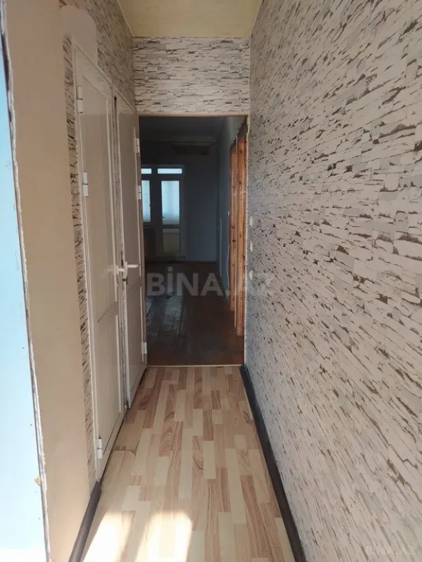 Satılır 4 otaqlı mənzil 110 m²