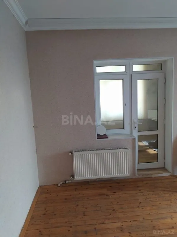 Satılır 4 otaqlı mənzil 110 m²