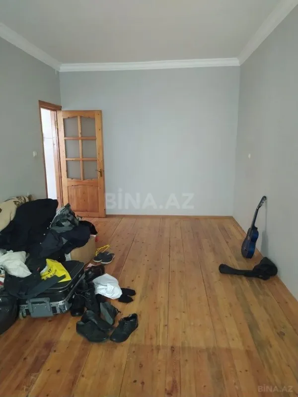 Satılır 4 otaqlı mənzil 110 m²