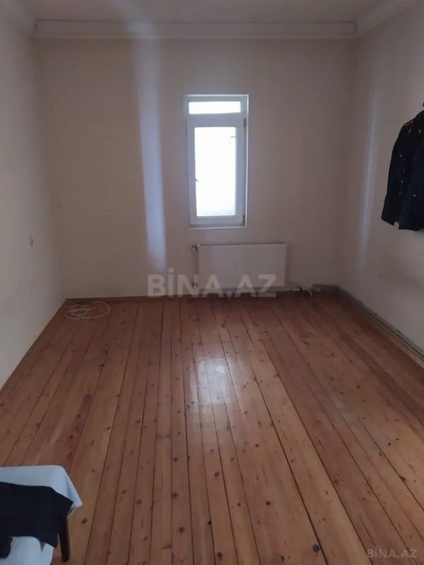 Satılır 4 otaqlı mənzil 110 m²