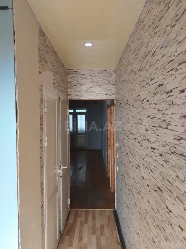 Satılır 4 otaqlı mənzil 110 m²