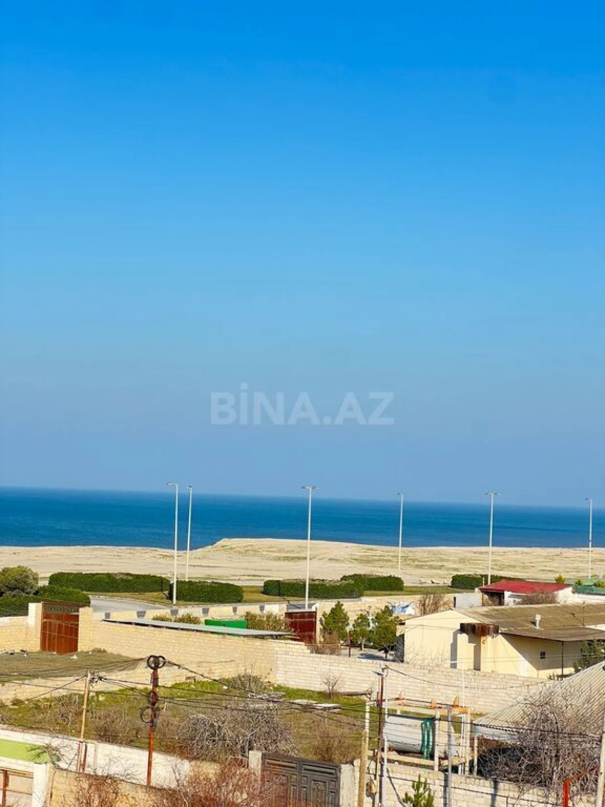 Satılır 9 otaqlı həyət evi 1000 m²