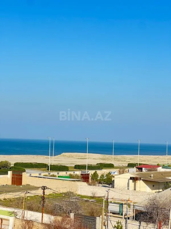 Satılır 9 otaqlı həyət evi 1000 m²