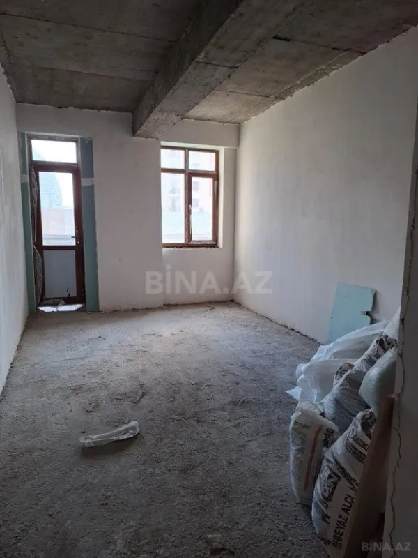 Satılır 2 otaqlı mənzil 105 m²
