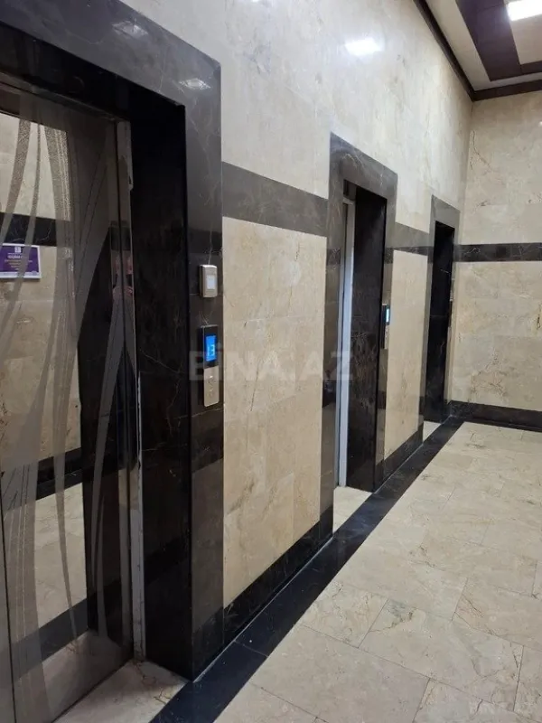 Satılır 2 otaqlı mənzil 105 m²