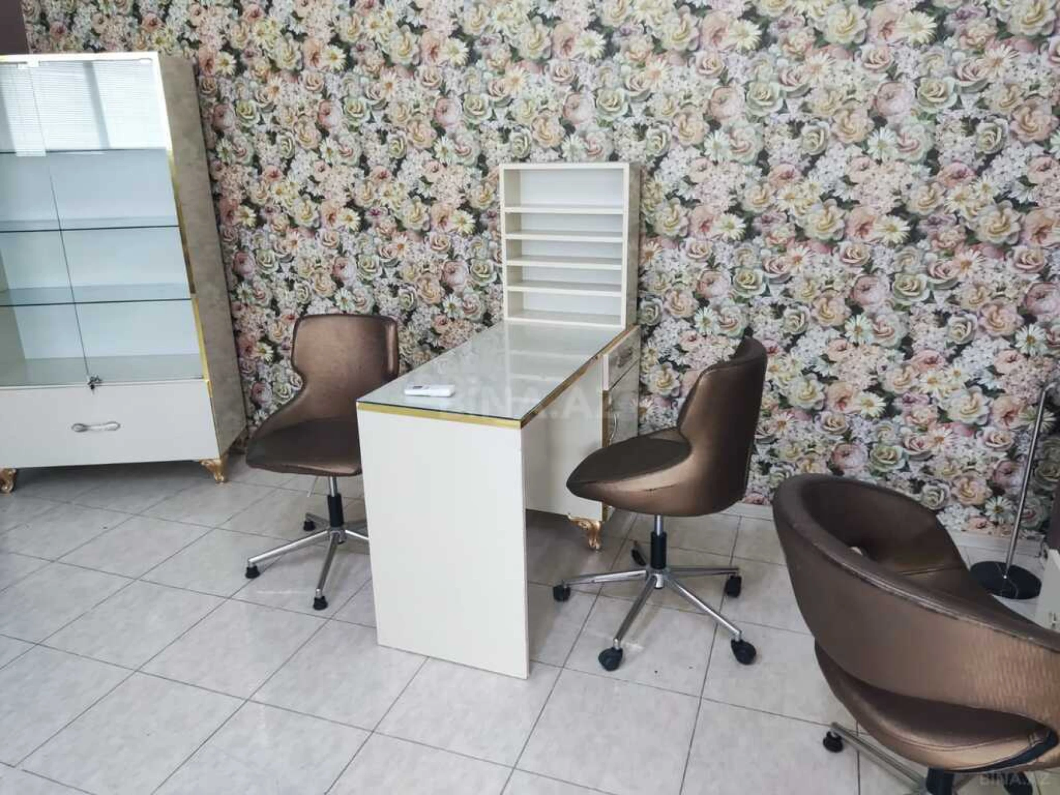 Satılır obyekt 100 m²