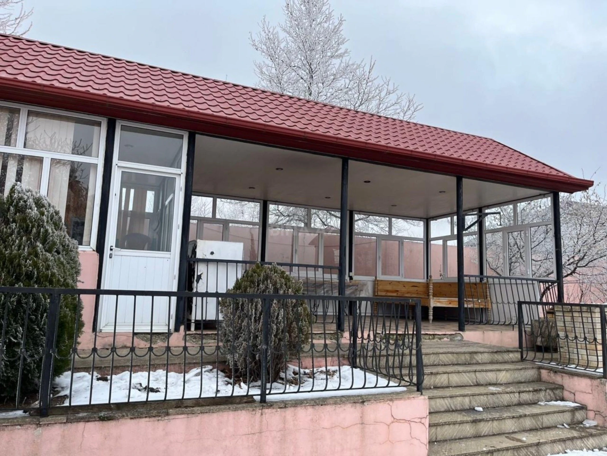 Satılır 4 otaqlı həyət evi 260 m²