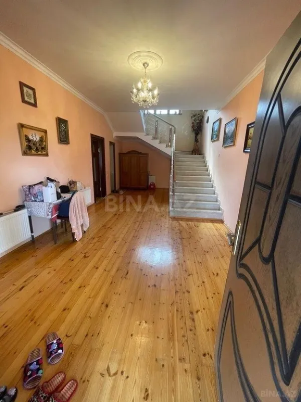 Satılır 4 otaqlı həyət evi 260 m²