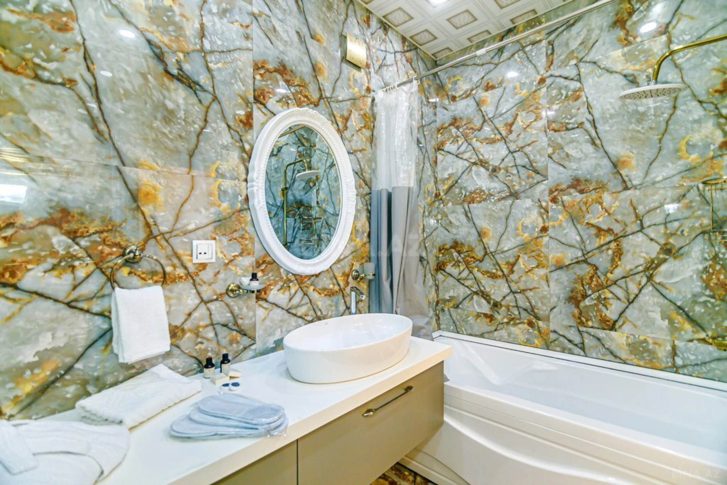 Kirayə verilir 2 otaqlı mənzil 90 m²