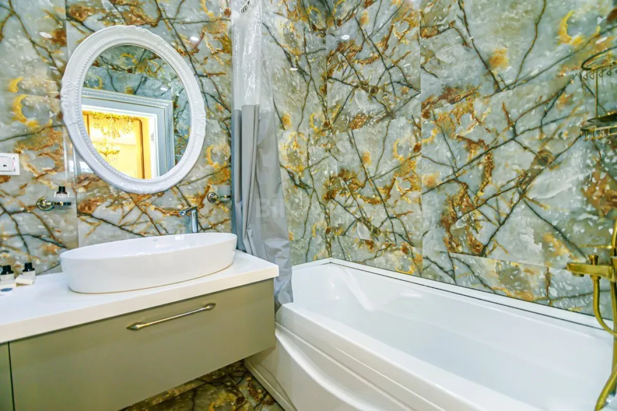 Kirayə verilir 2 otaqlı mənzil 90 m²