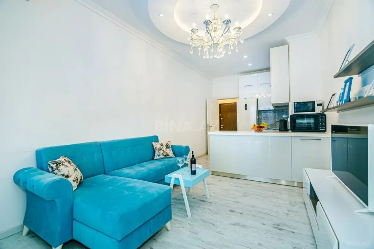 Kirayə verilir 2 otaqlı mənzil 90 m²