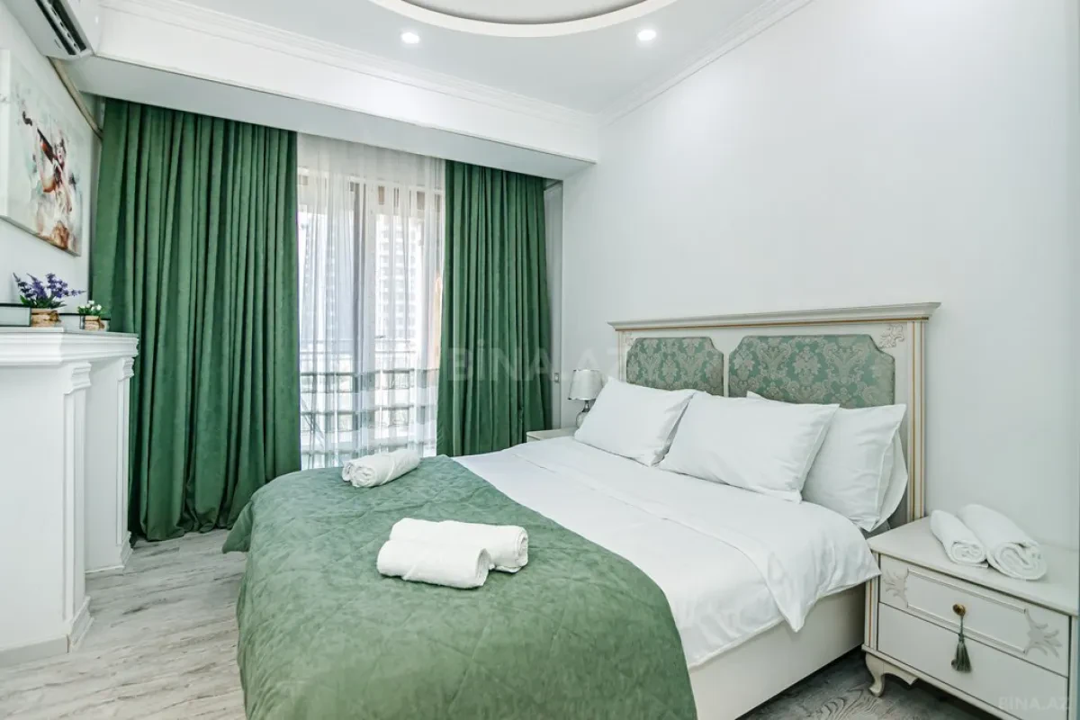 Kirayə verilir 2 otaqlı mənzil 90 m²