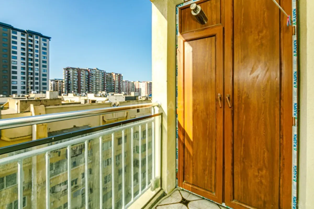 Kirayə verilir 2 otaqlı mənzil 90 m²
