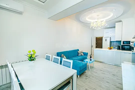 Kirayə verilir 2 otaqlı mənzil 90 m²