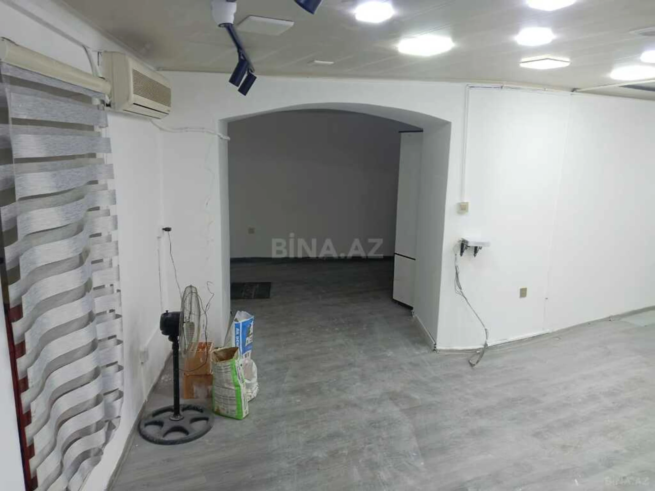 Satılır obyekt 54 m²