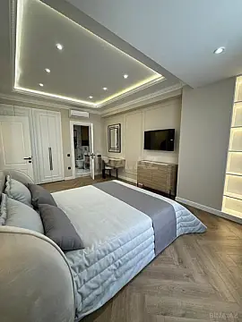 Satılır 4 otaqlı mənzil 170 m²