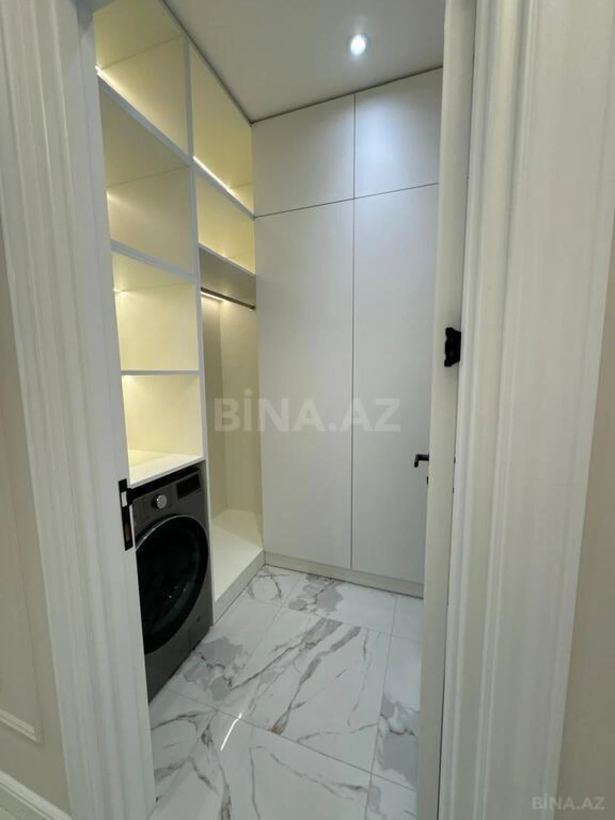 Satılır 4 otaqlı mənzil 170 m²