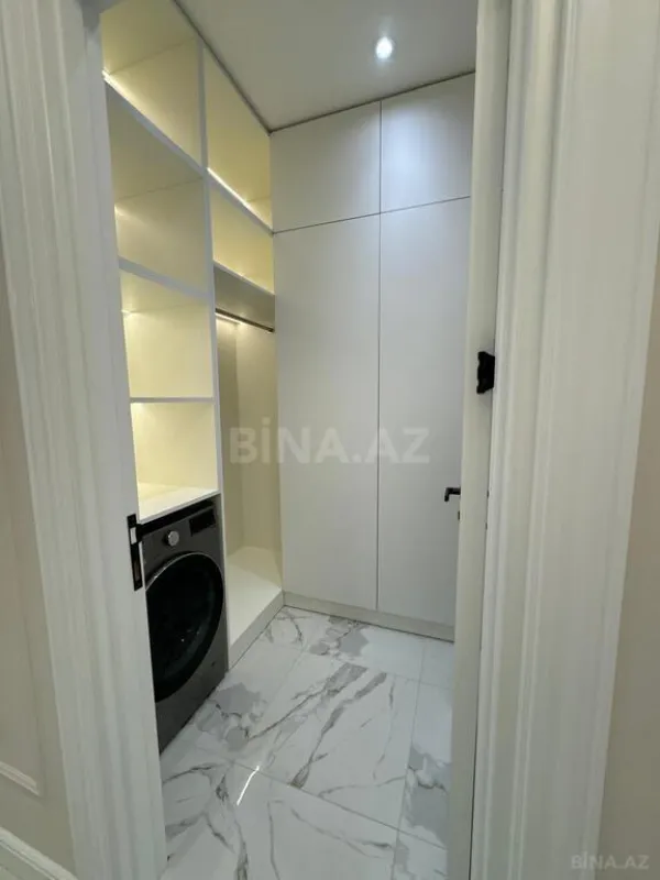 Satılır 4 otaqlı mənzil 170 m²