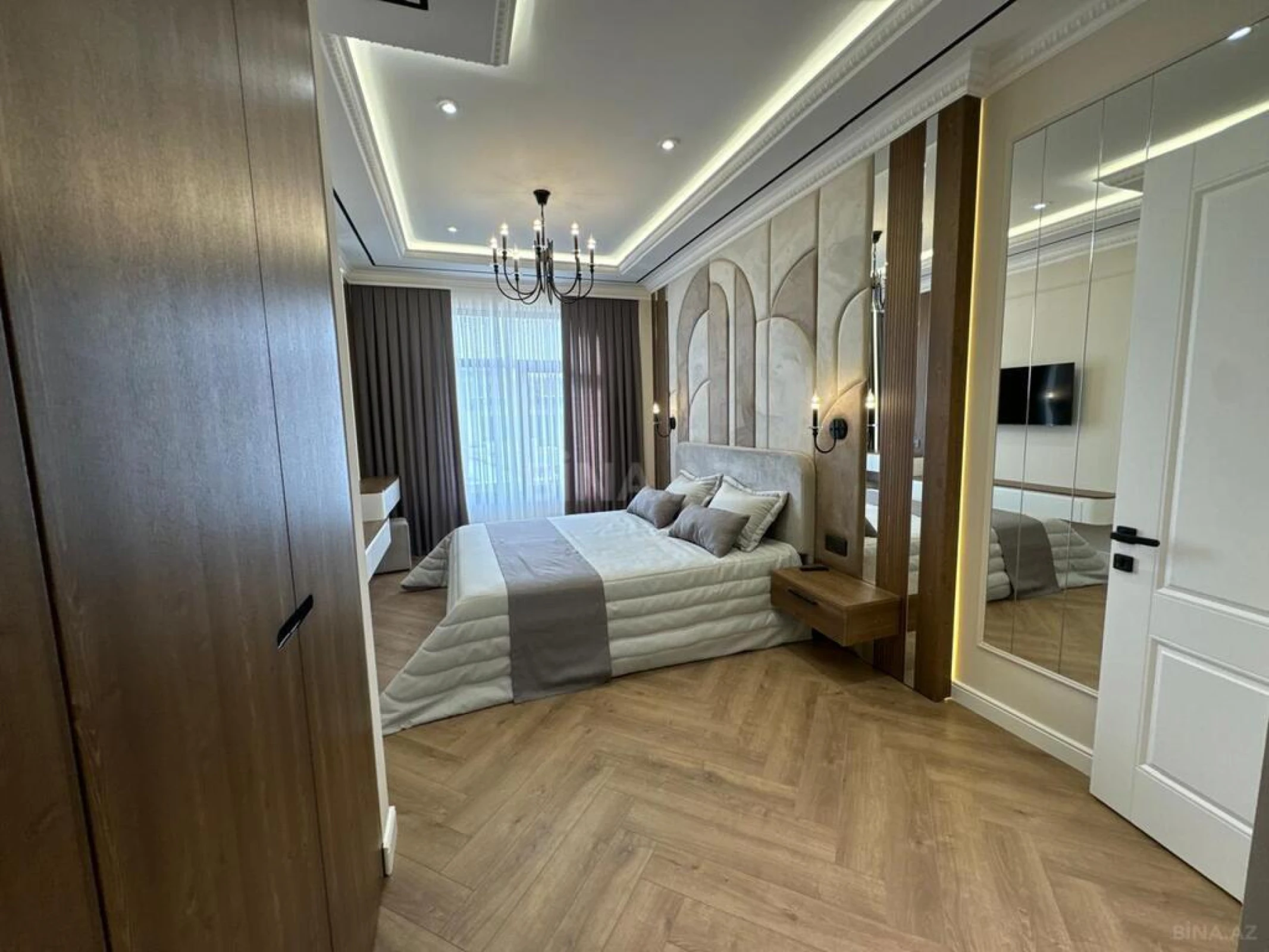 Satılır 4 otaqlı mənzil 170 m²