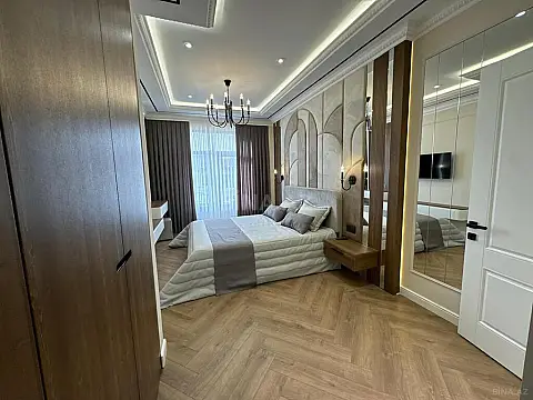 Satılır 4 otaqlı mənzil 170 m²