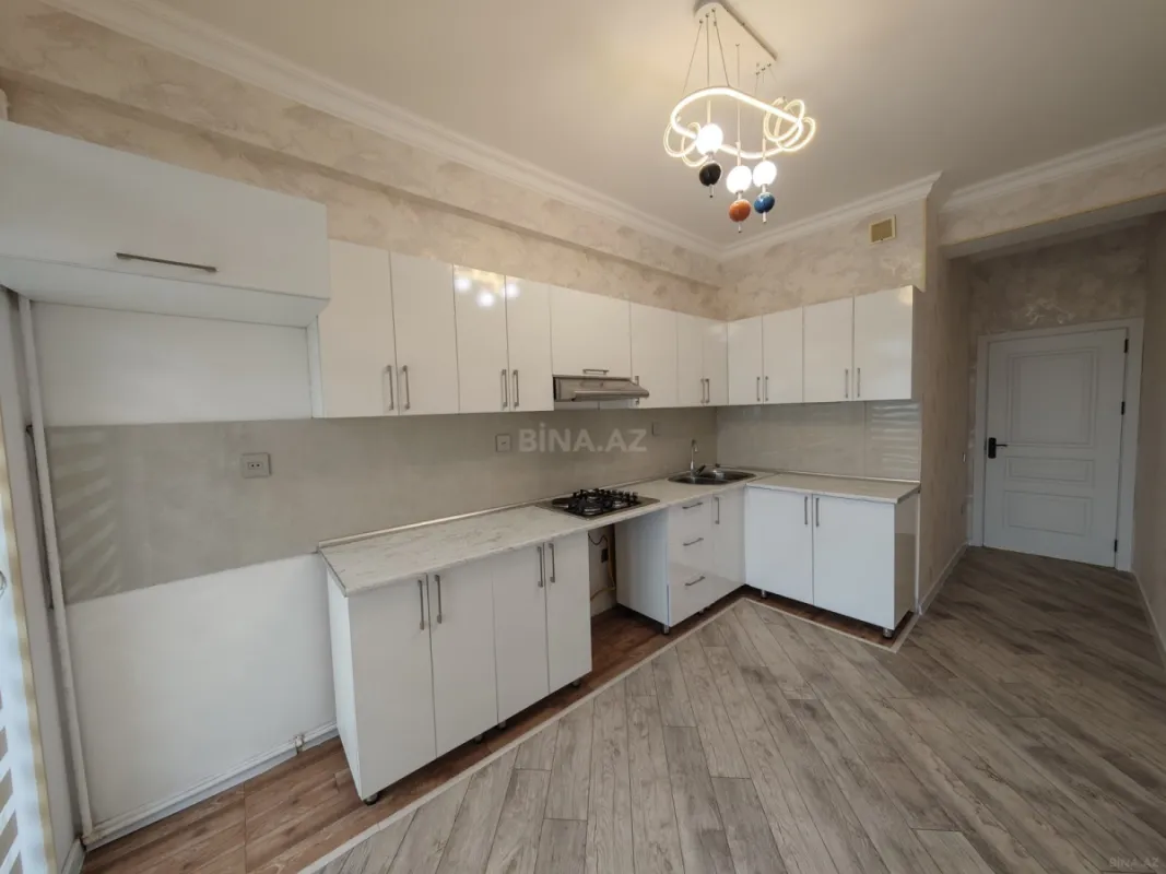 Satılır 3 otaqlı mənzil 108 m²