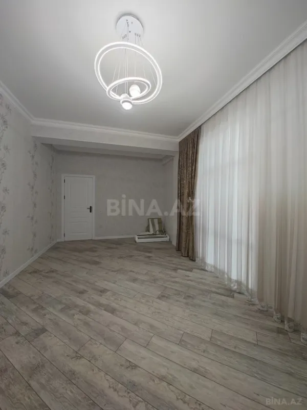 Satılır 3 otaqlı mənzil 108 m²