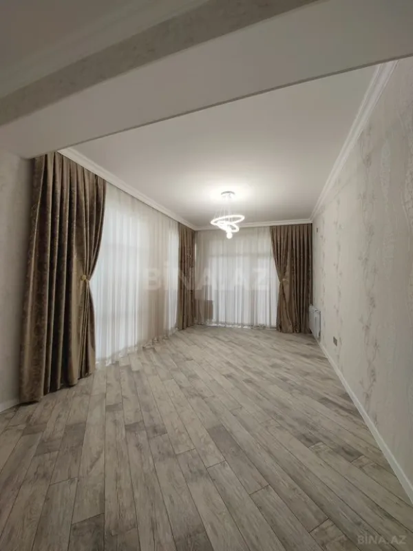 Satılır 3 otaqlı mənzil 108 m²
