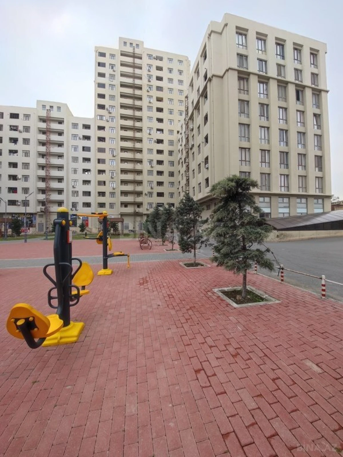Satılır 3 otaqlı mənzil 108 m²