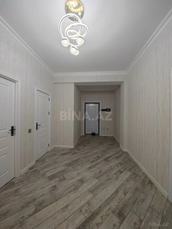 Satılır 3 otaqlı mənzil 108 m²