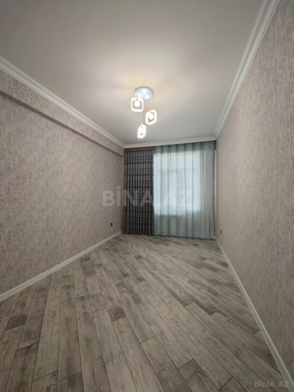 Satılır 3 otaqlı mənzil 108 m²