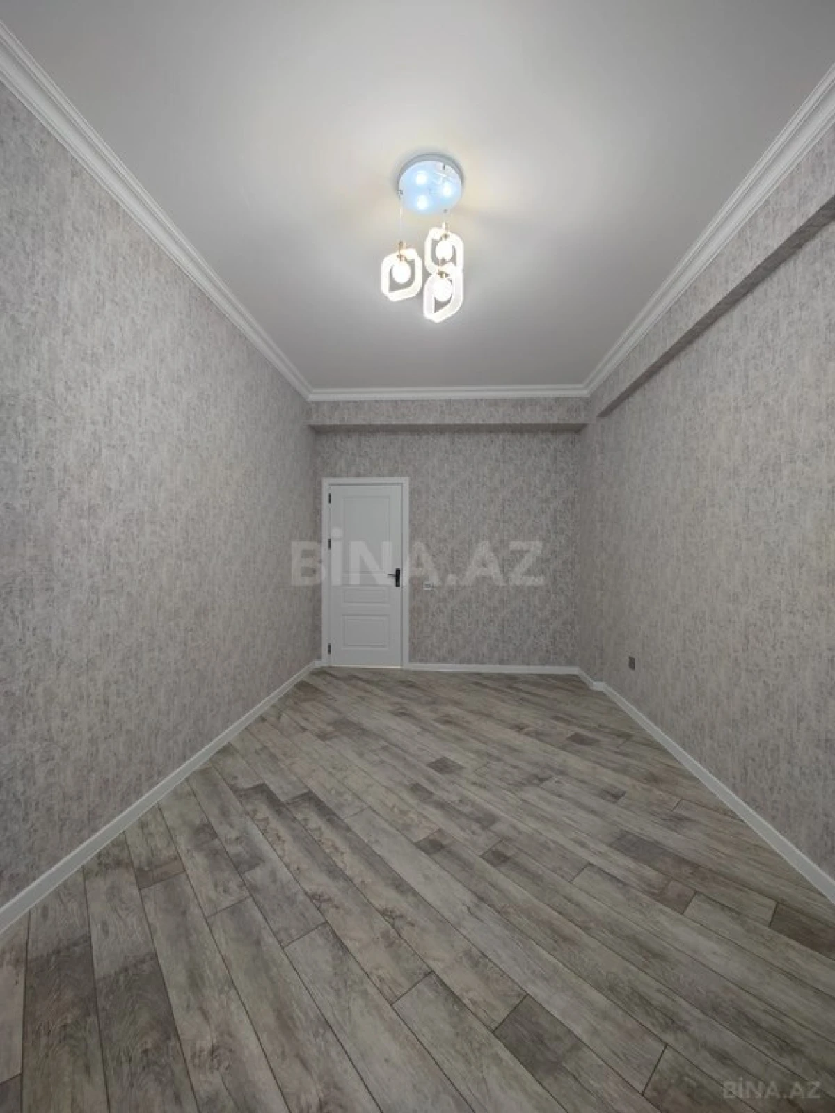 Satılır 3 otaqlı mənzil 108 m²