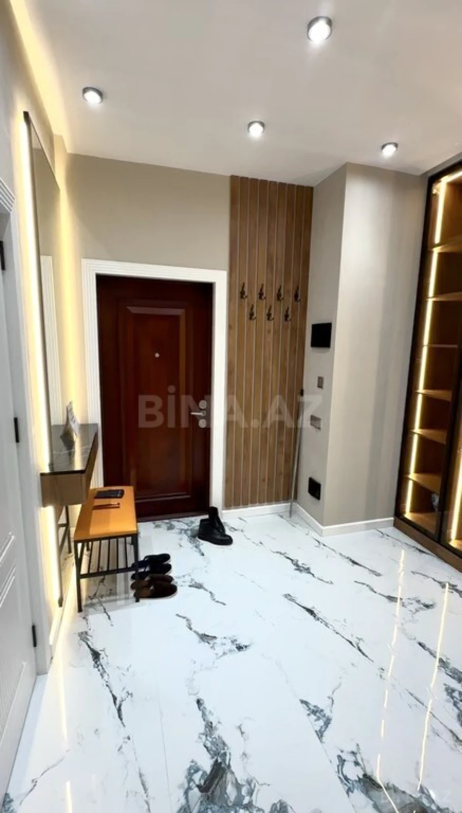 Satılır 2 otaqlı mənzil 65 m²