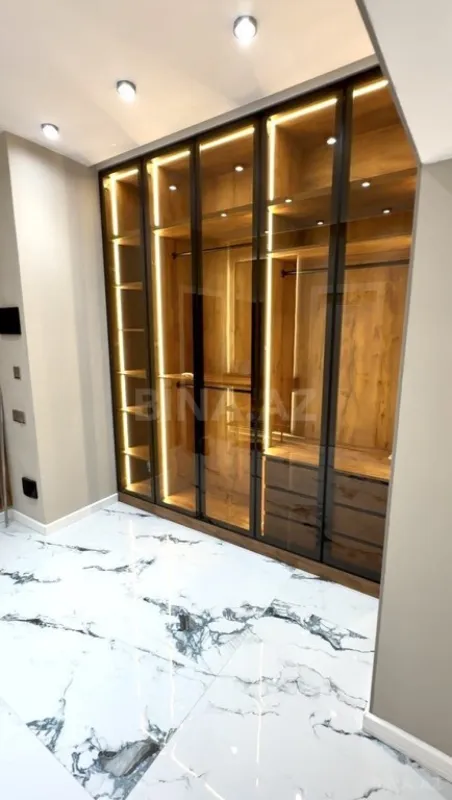 Satılır 2 otaqlı mənzil 65 m²