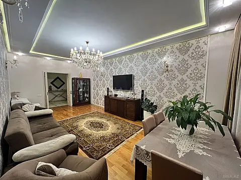 Satılır 3 otaqlı mənzil 134 m²