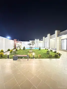 Satılır 5 otaqlı həyət evi 250 m²