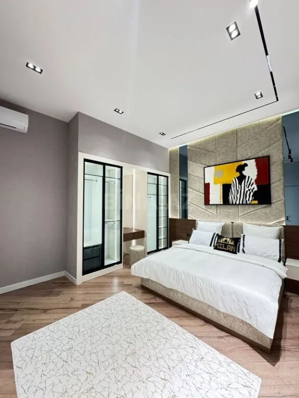 Satılır 5 otaqlı həyət evi 250 m²