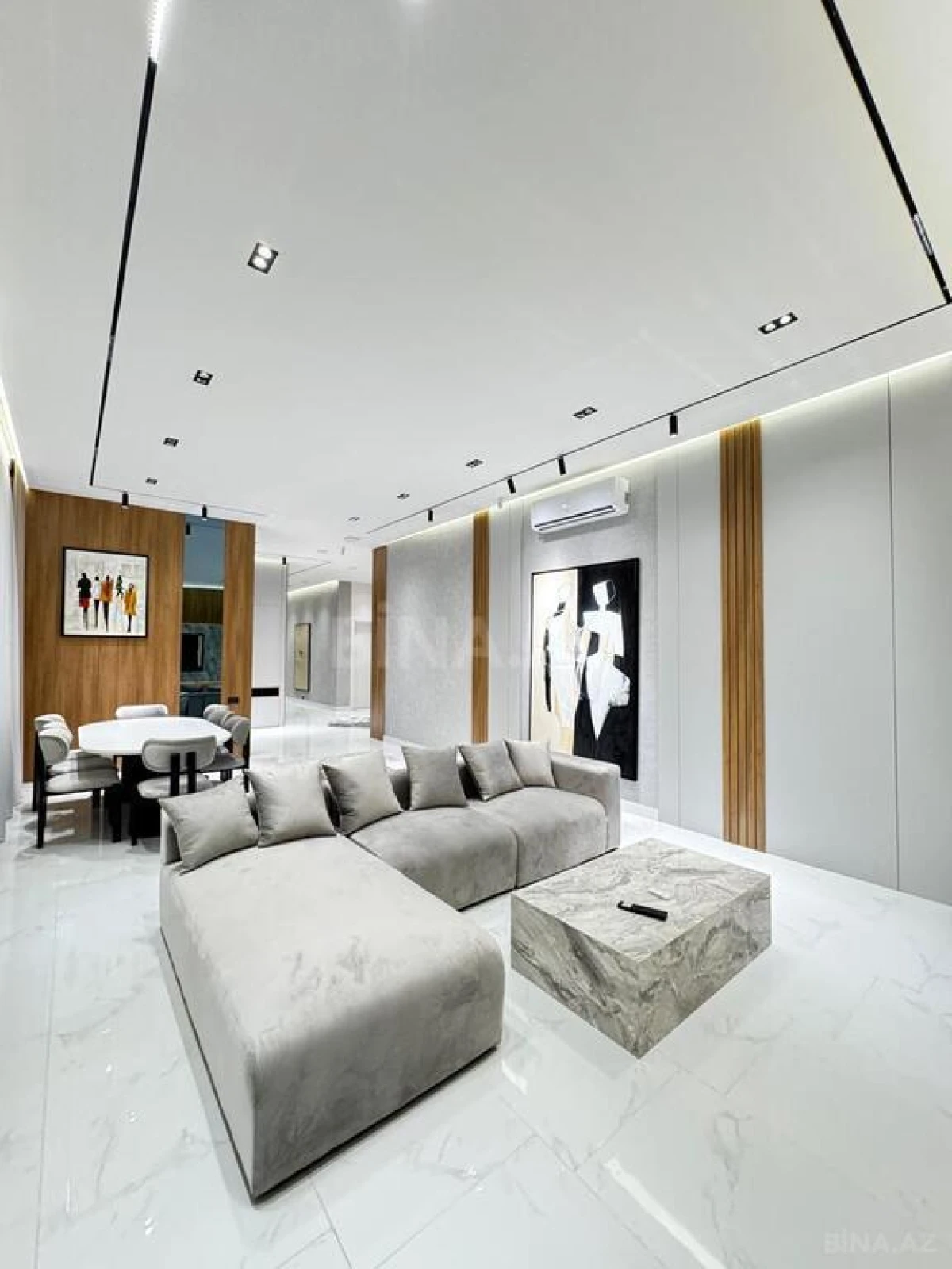 Satılır 5 otaqlı həyət evi 250 m²