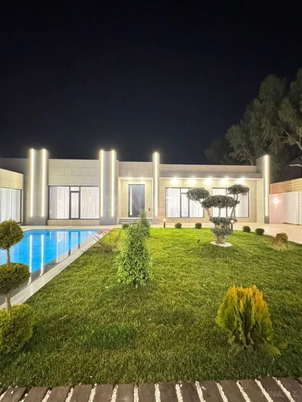 Satılır 5 otaqlı həyət evi 250 m²